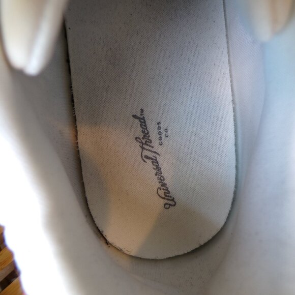 Universal Thread Persephone White Sneakers Memory Foam Women's Size 7 - Picture 7 of 14